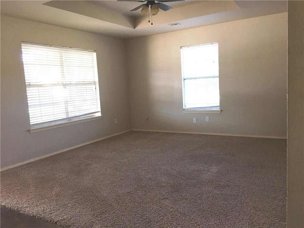 1 Holly Dr - Photo 5 of 8