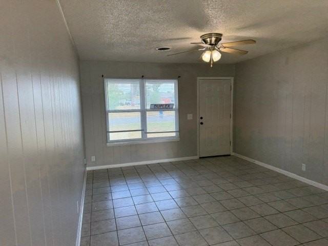 808 S 21st St - Photo 3 of 11