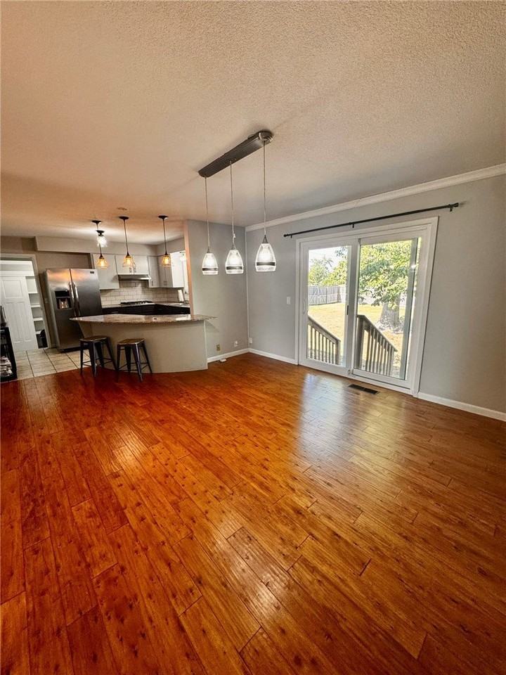922 S 15th St - Photo 4 of 22