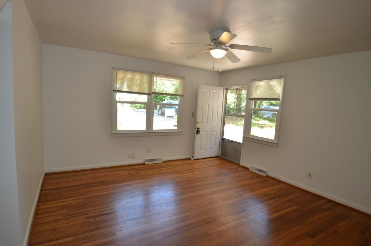 117 Purefoy Road - Photo 3 of 16