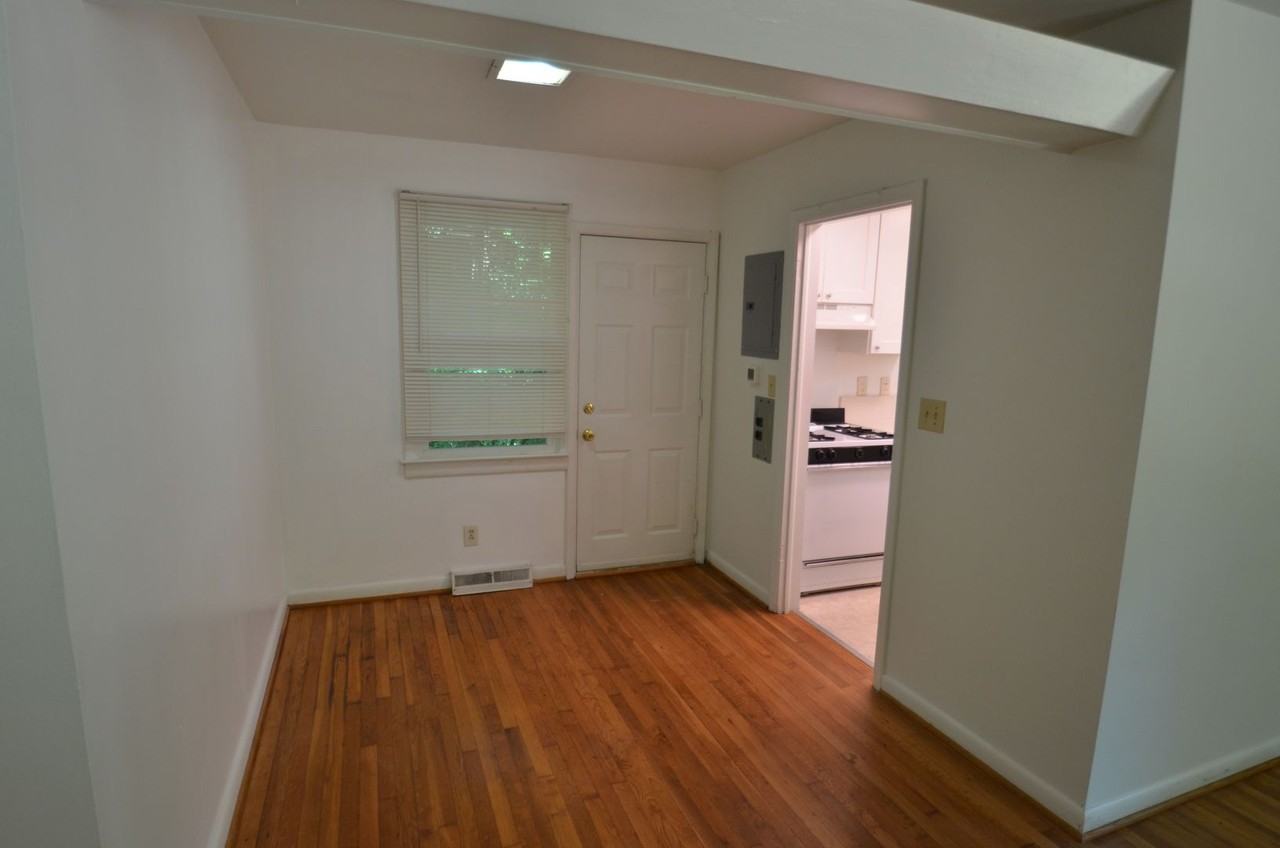 117 Purefoy Road - Photo 4 of 16