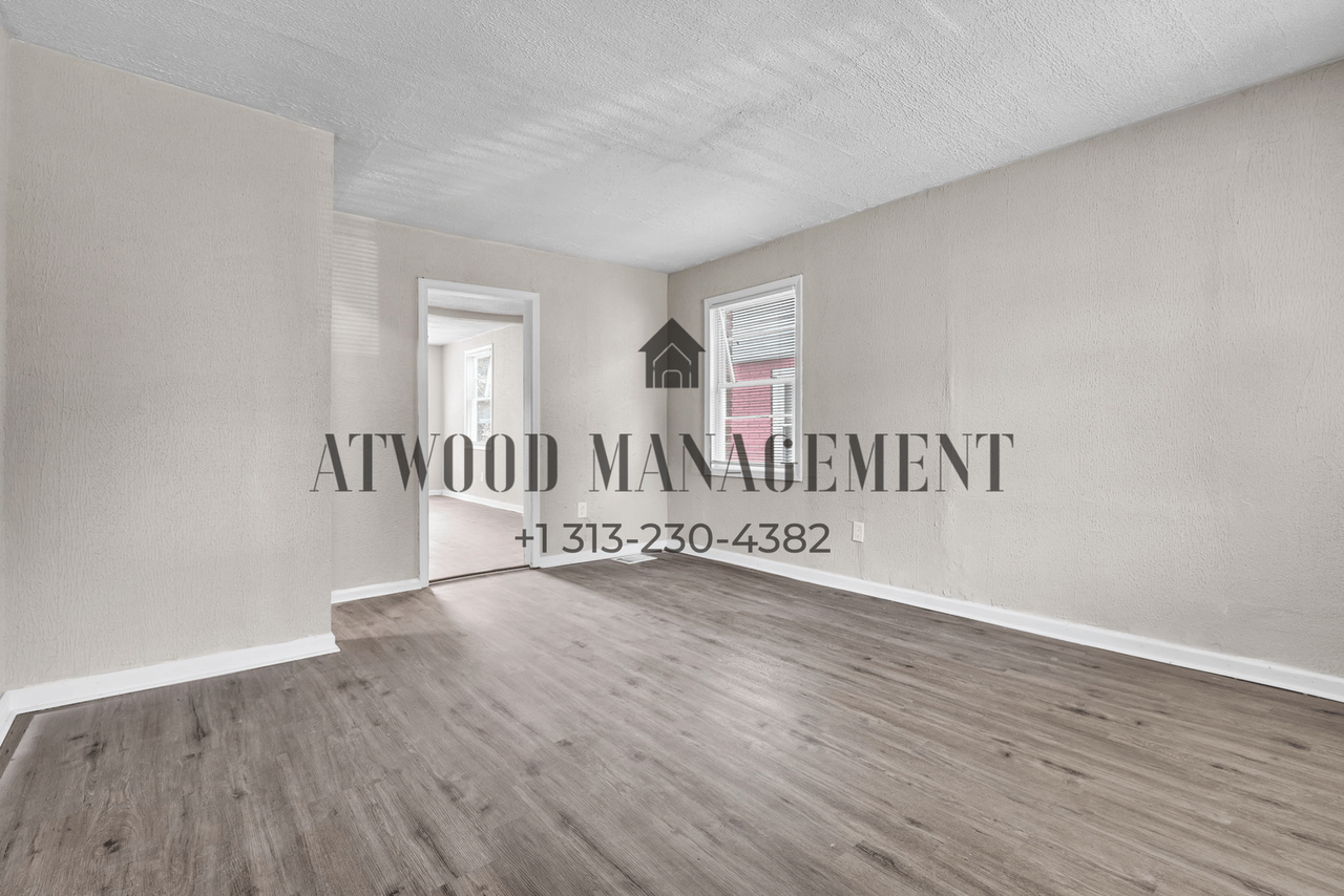 14722 Quincy St - Photo 4 of 18