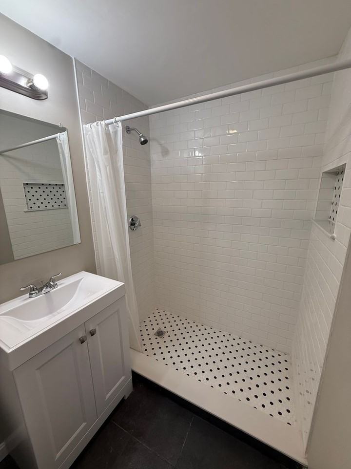 54 Evergreen St - Photo 6 of 8