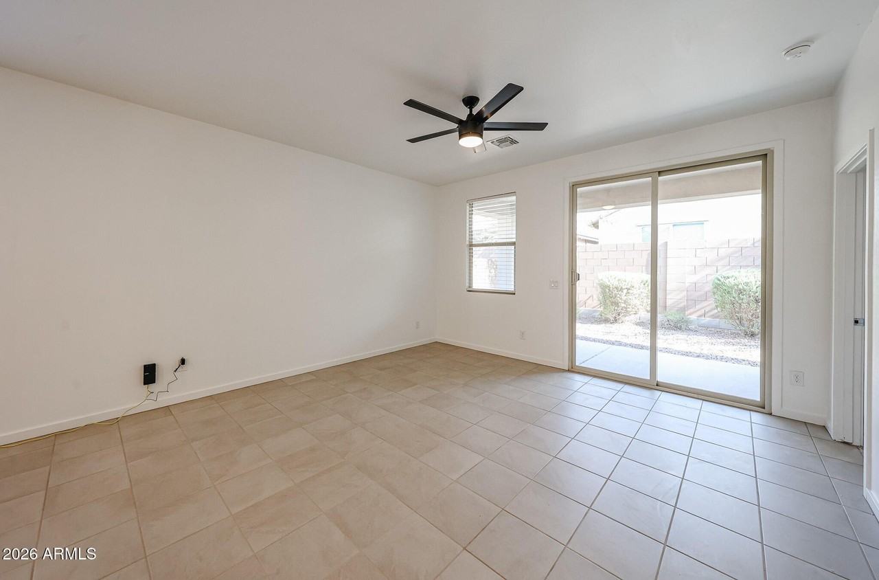 14220 W Willow Ave - Photo 6 of 33