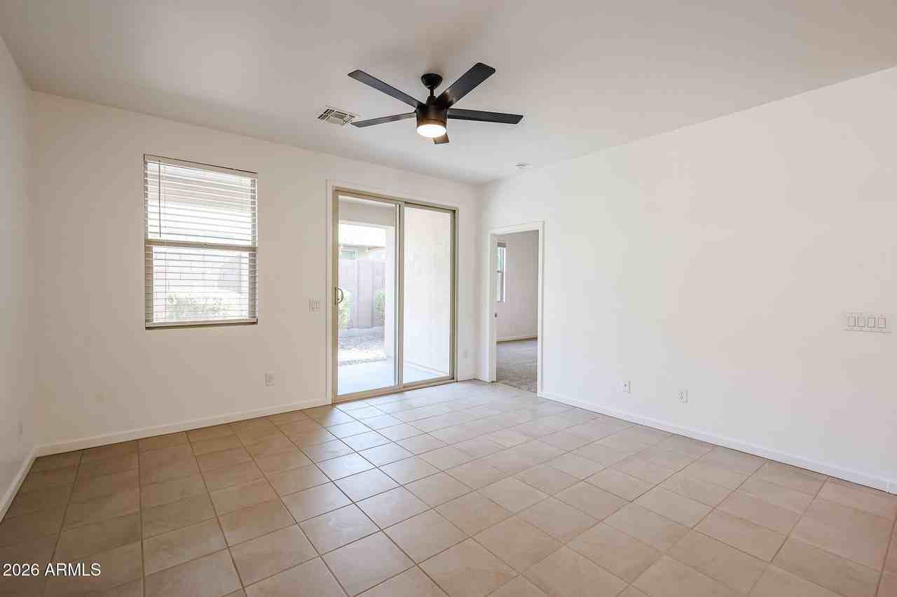 14220 W Willow Ave - Photo 7 of 33