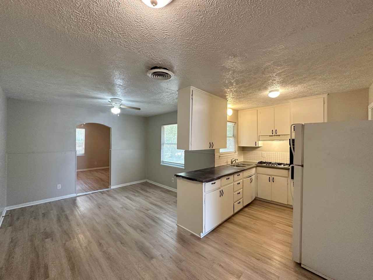 708 Jefferis Ave - Photo 6 of 31