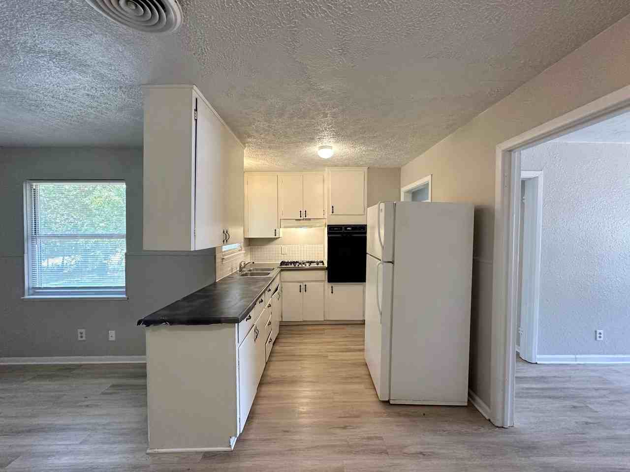 708 Jefferis Ave - Photo 7 of 31
