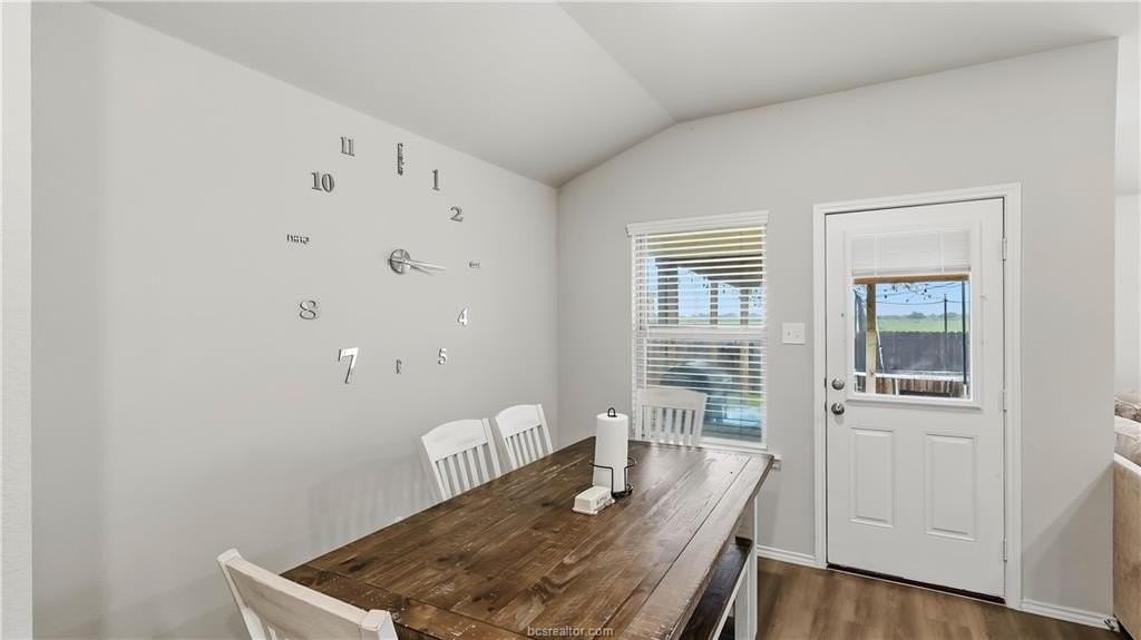 2506 River Way Dr - Photo 6 of 20