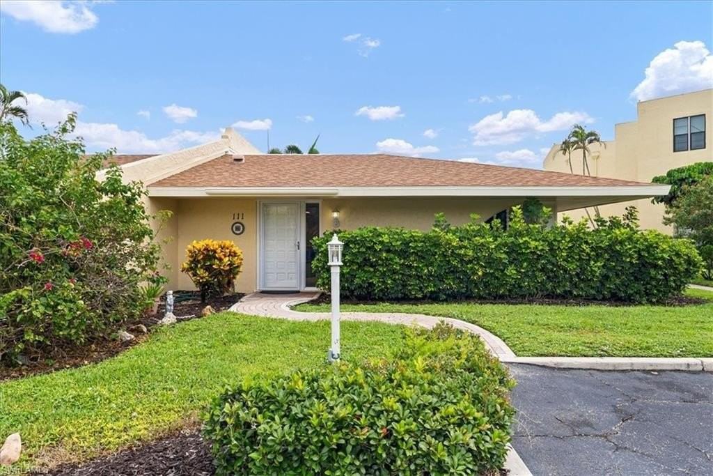 925 Palm View Dr Apt 111 - Photo 2 of 28