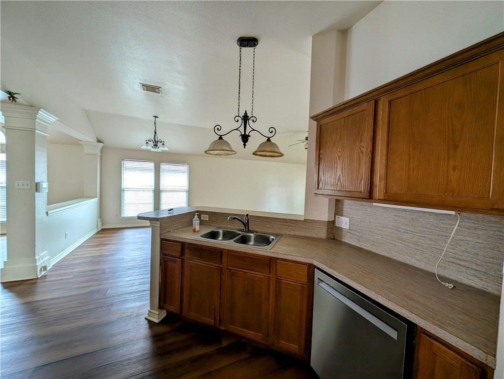 3910 Gibraltar Dr - Photo 6 of 15