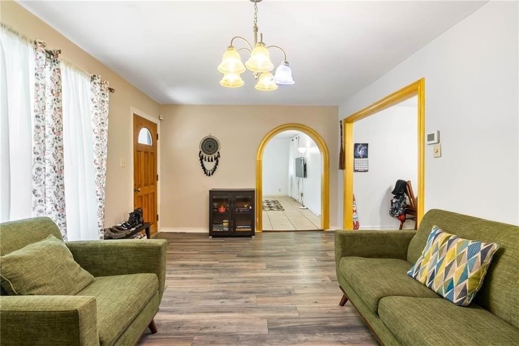 626 Caddo St - Photo 4 of 28