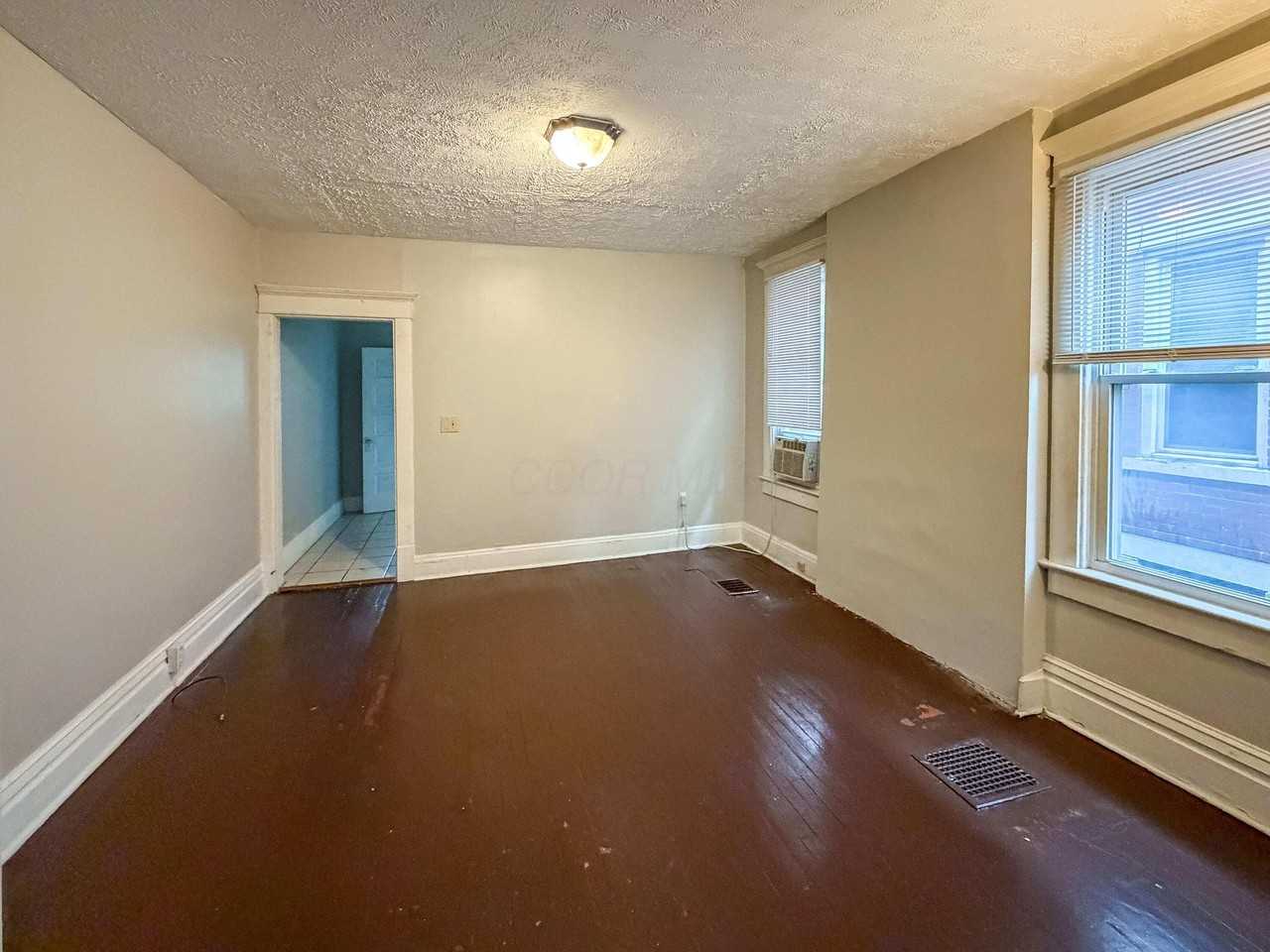 414 E 14th Ave - Photo 5 of 11