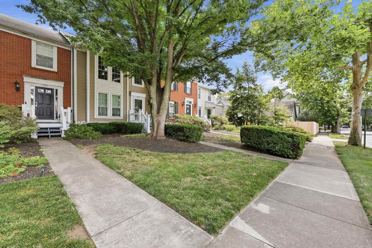 1238 Michigan Ave - Photo 4 of 29