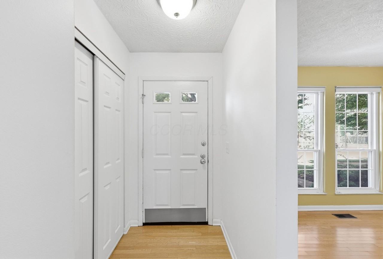 1238 Michigan Ave - Photo 5 of 29