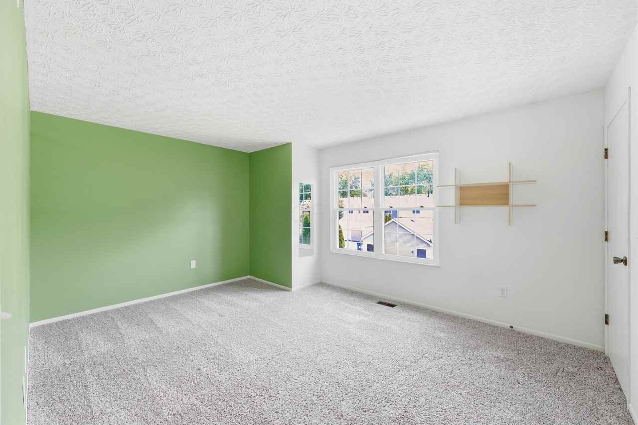 1238 Michigan Ave - Photo 6 of 29