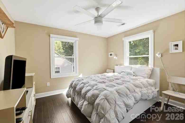 2508 Rozzelles Ferry Rd - Photo 3 of 34