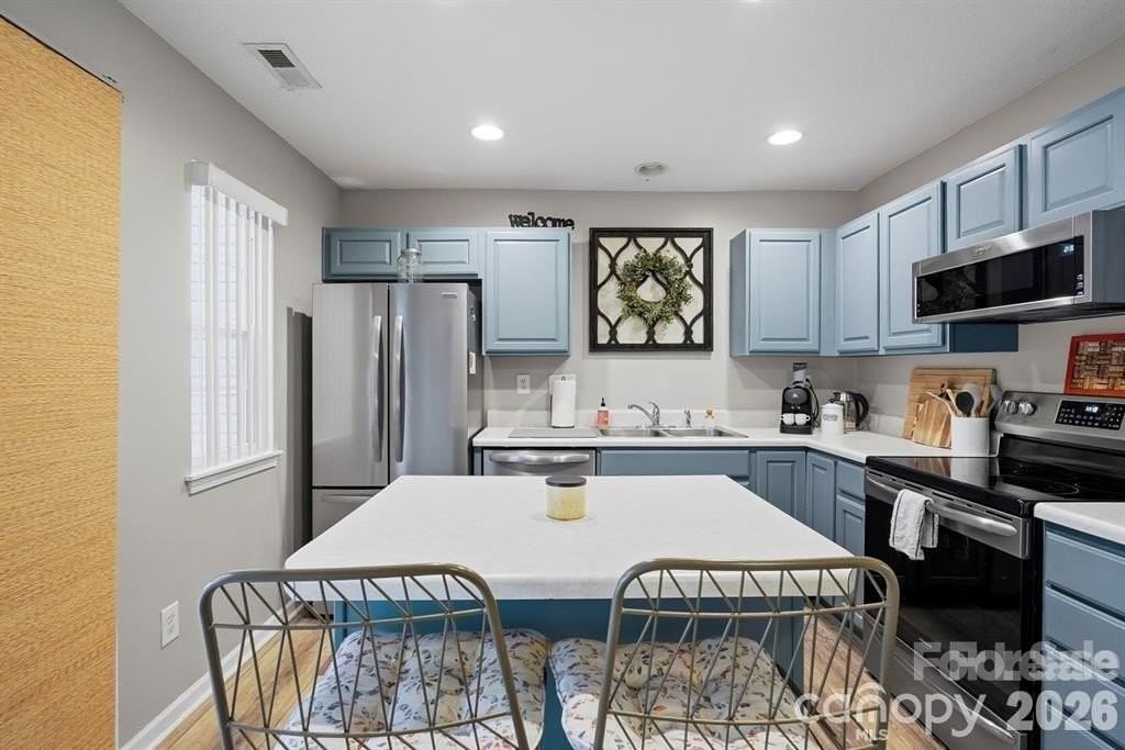 12350 Hennigan Place Ln - Photo 4 of 15