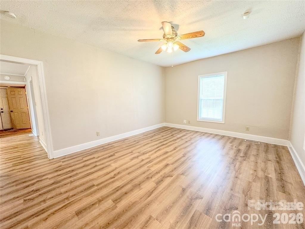 818 Grier St - Photo 5 of 13