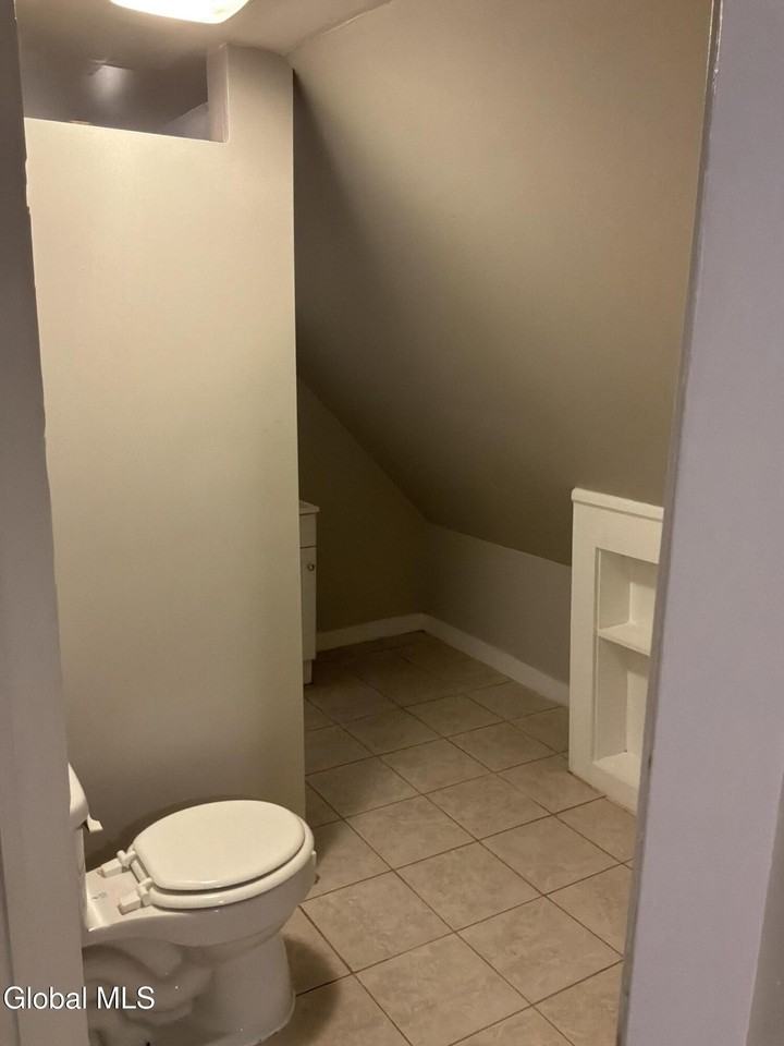 137 Broad St #3 - Photo 7 of 15