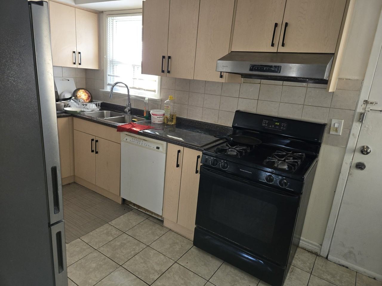 Sledman St & Burlington St - Photo 5 of 23