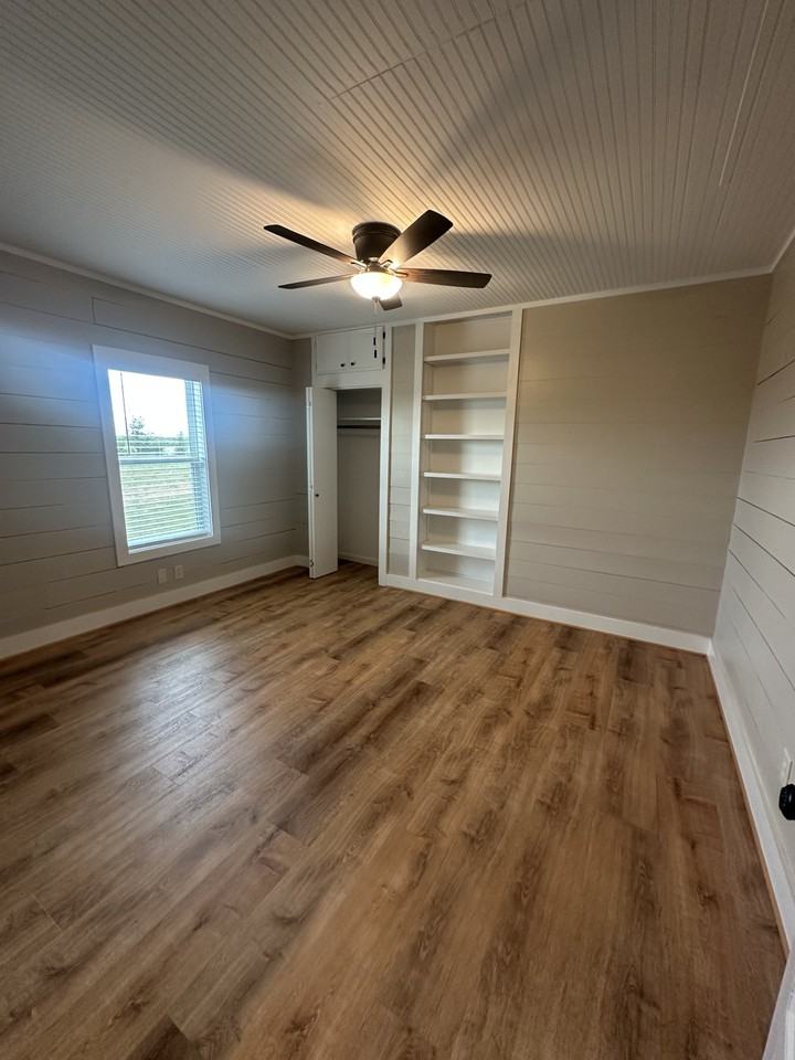 12201 Emshoff Rd #1 - Photo 6 of 11