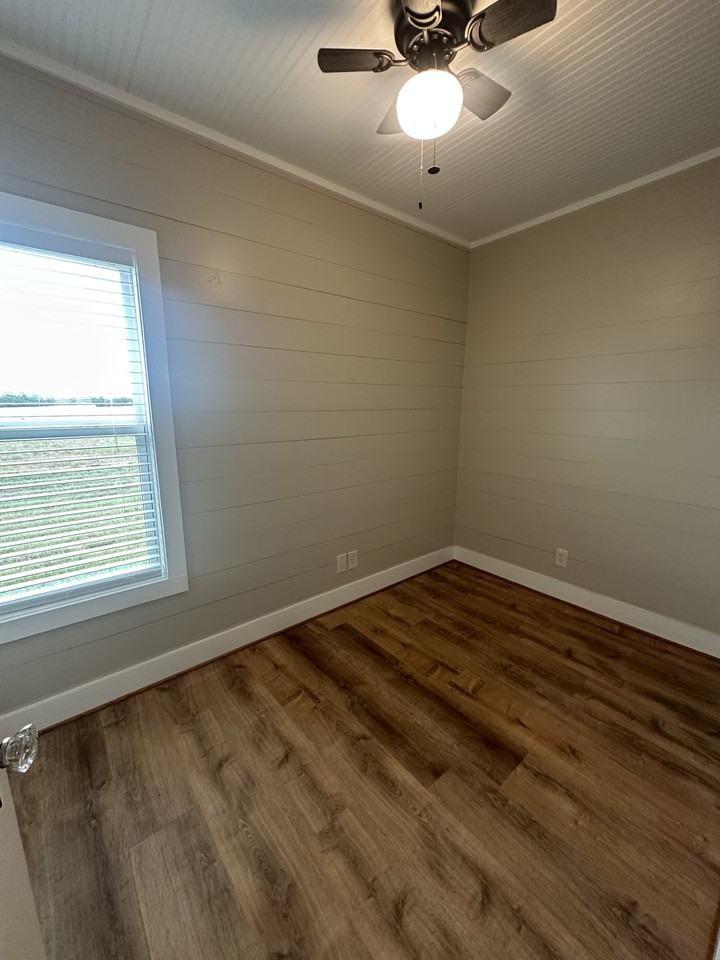 12201 Emshoff Rd #1 - Photo 7 of 11
