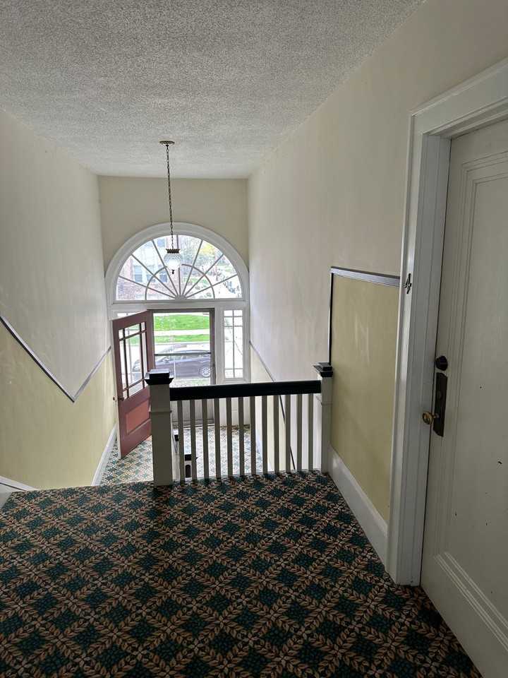 2816 Xerxes Ave S - Photo 2 of 5