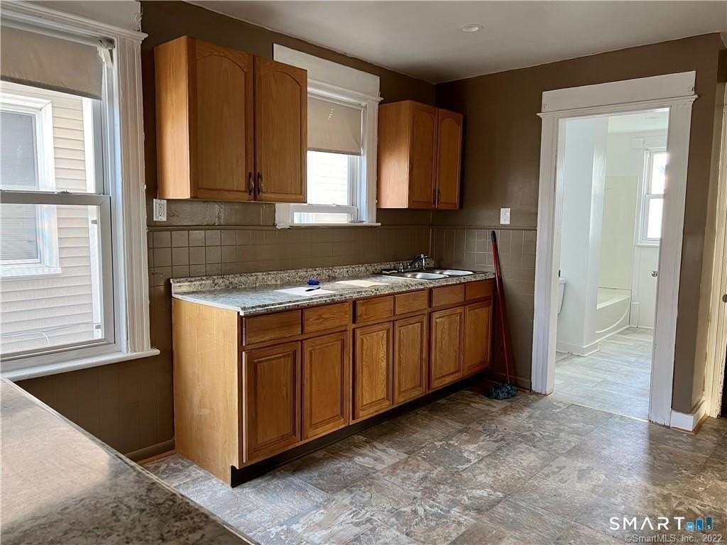 265 Bunnell St #1 - Photo 3 of 9