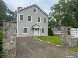 featured image of 4 Newfield St #1stFL