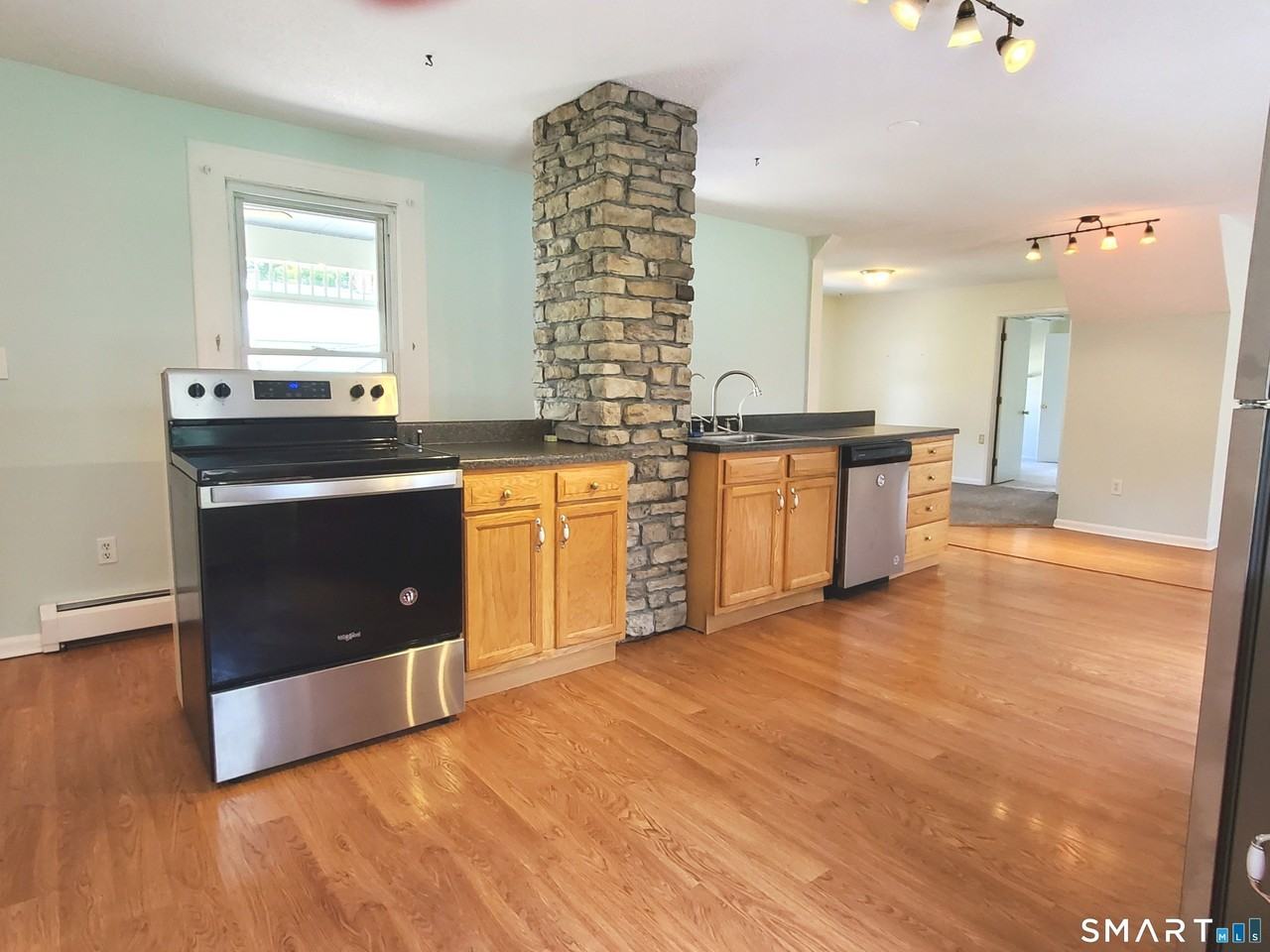 65 Elm St - Photo 2 of 17