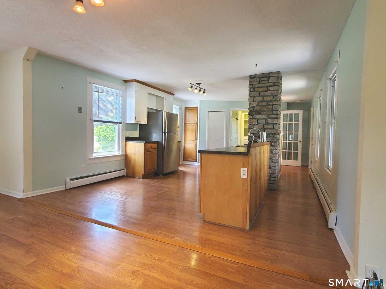65 Elm St - Photo 3 of 17