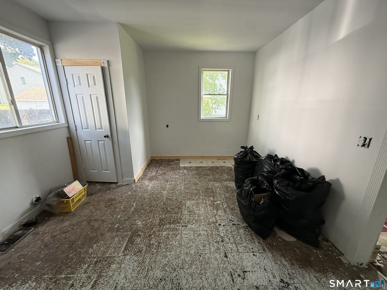 171 Prospect St - Photo 4 of 25