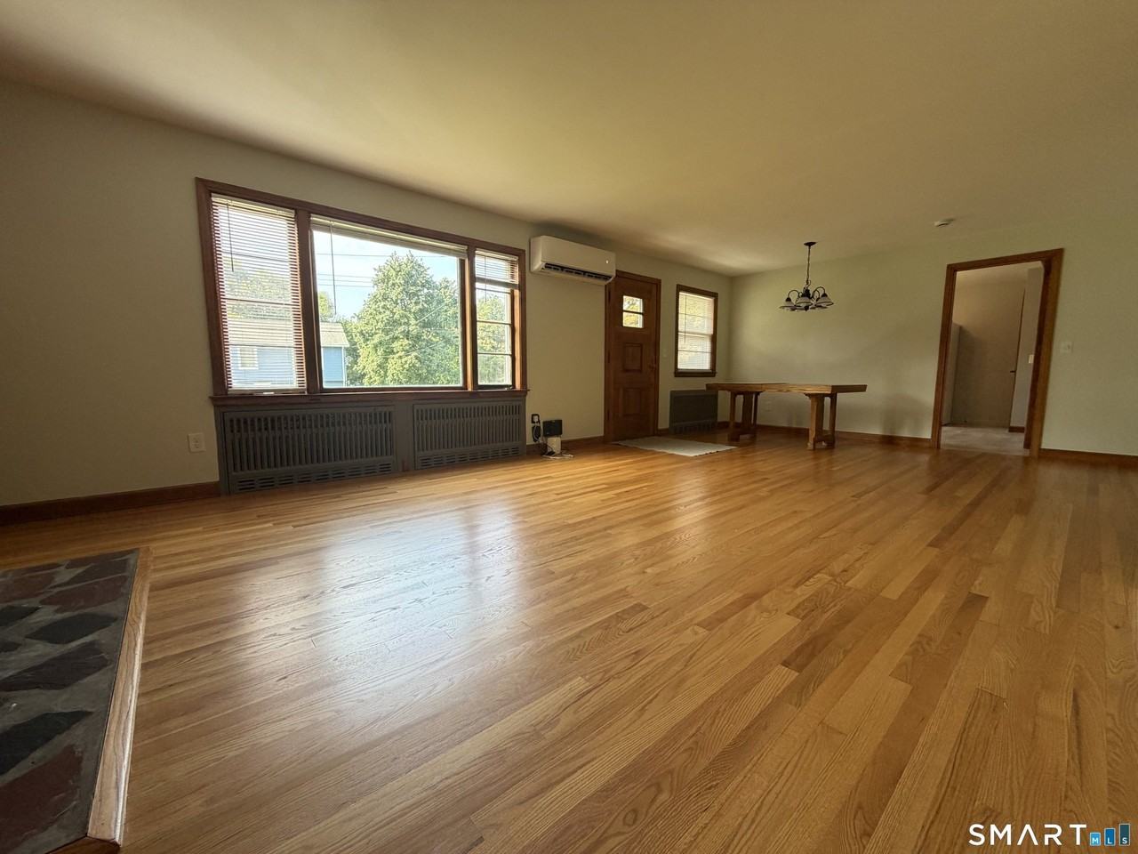 110 Collett St - Photo 3 of 20