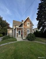 featured image of 21 Broadway Avenue