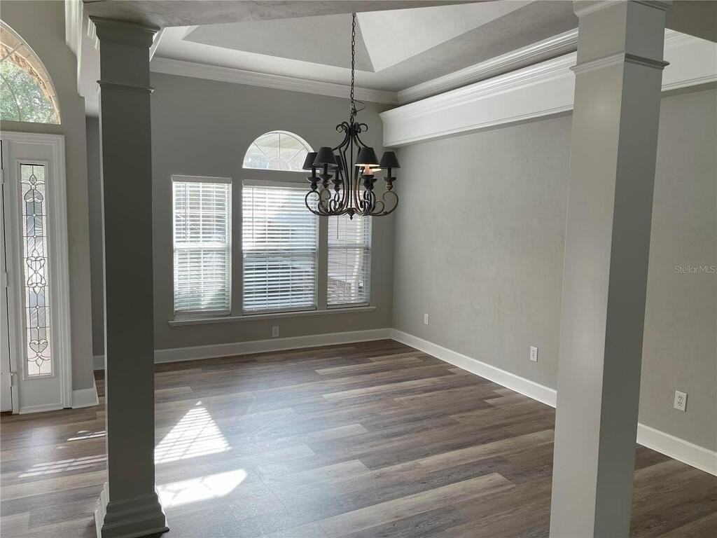 4072 Nw 37th Ter - Photo 3 of 26