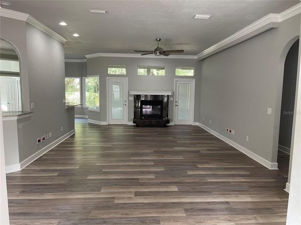 4072 Nw 37th Ter - Photo 4 of 26