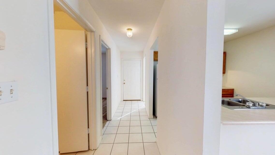 895 Silverwood #3 - Photo 3 of 11