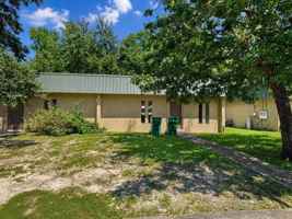 featured image of 1009 Hondo Ave #B