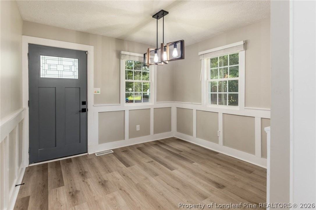 216 Circle Ct - Photo 7 of 24