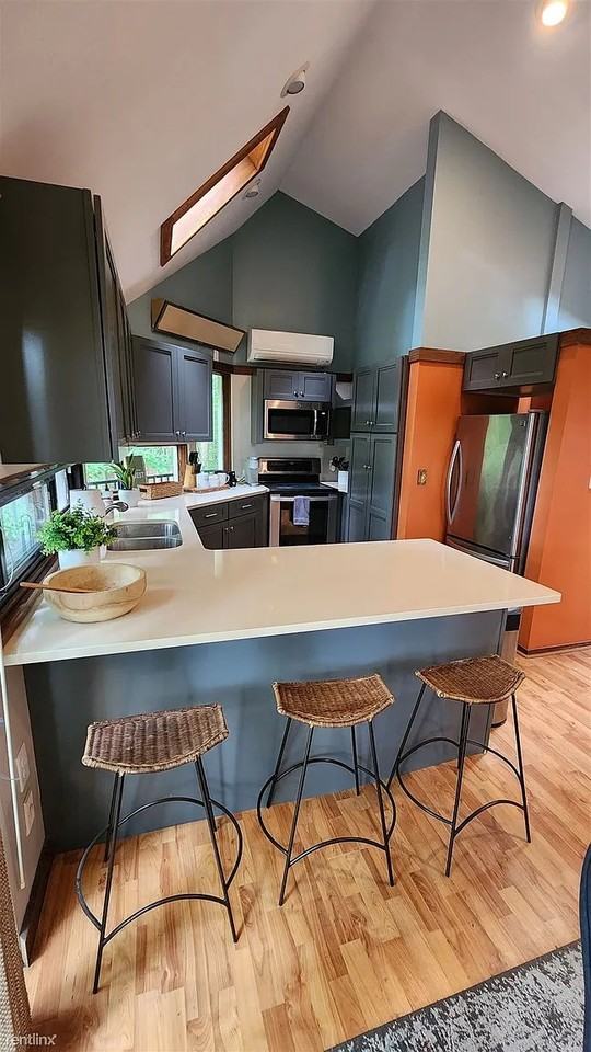 2594 W Arbor Rd #1 - Photo 5 of 25