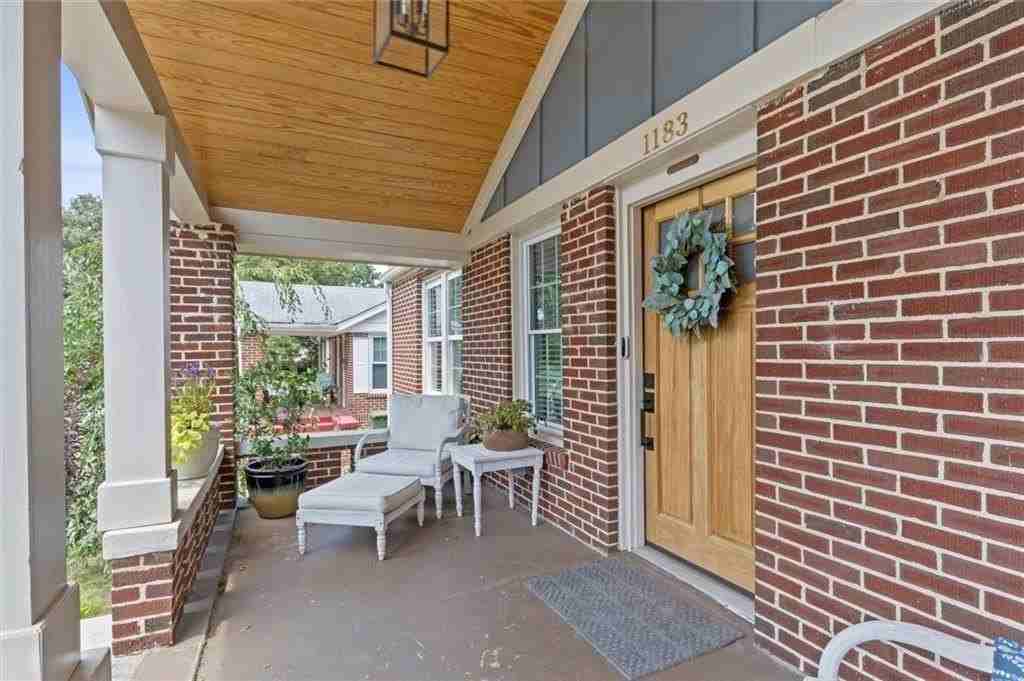 1183 Ewing Pl Sw - Photo 4 of 26