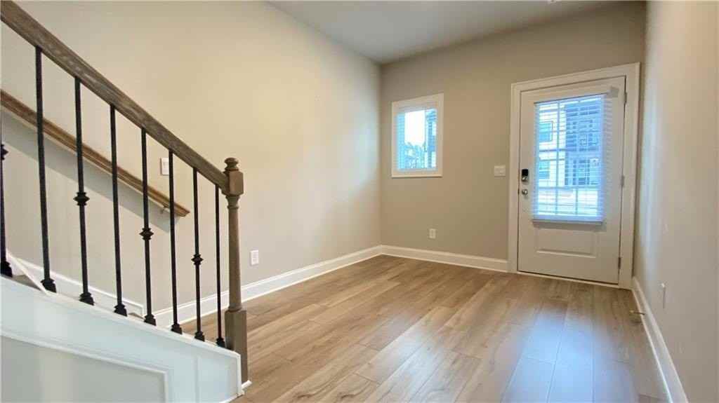 1040 Knoxboro Ln - Photo 3 of 38