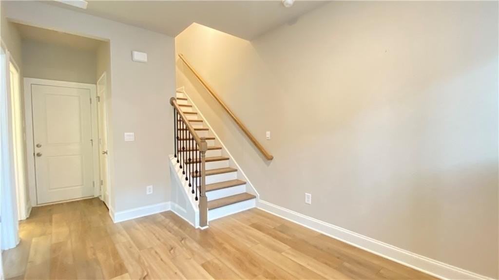1040 Knoxboro Ln - Photo 6 of 38