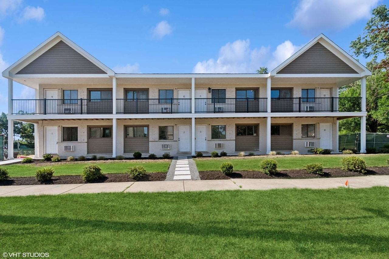 Oak Forest K Apartments - Photo 2 of 10