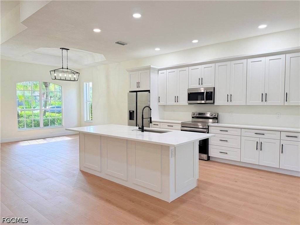 11001 Sea Tropic Ln - Photo 5 of 26