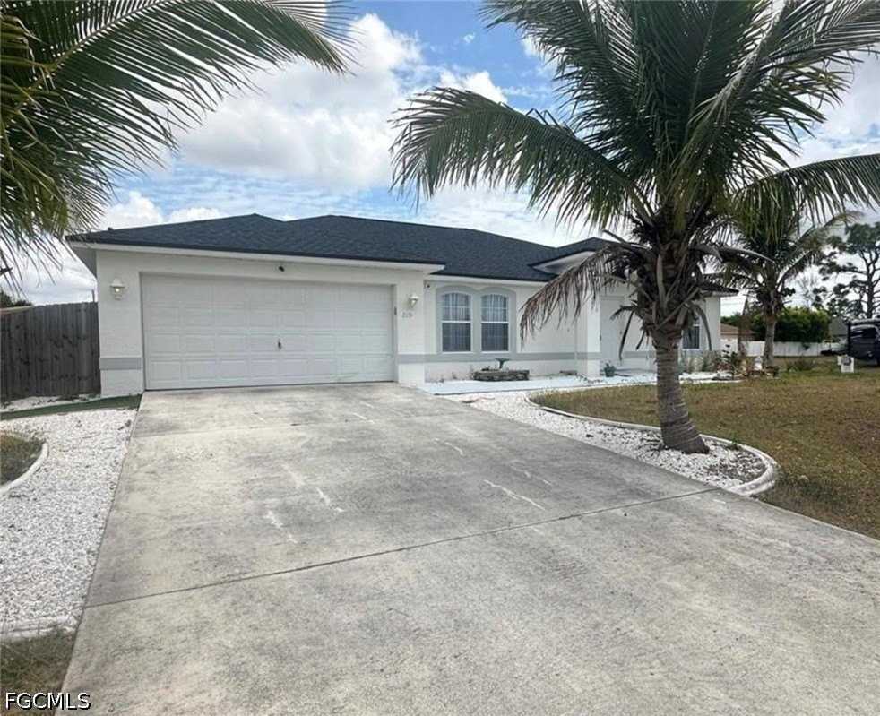 2115 Nw 19th Ave - Photo 3 of 22