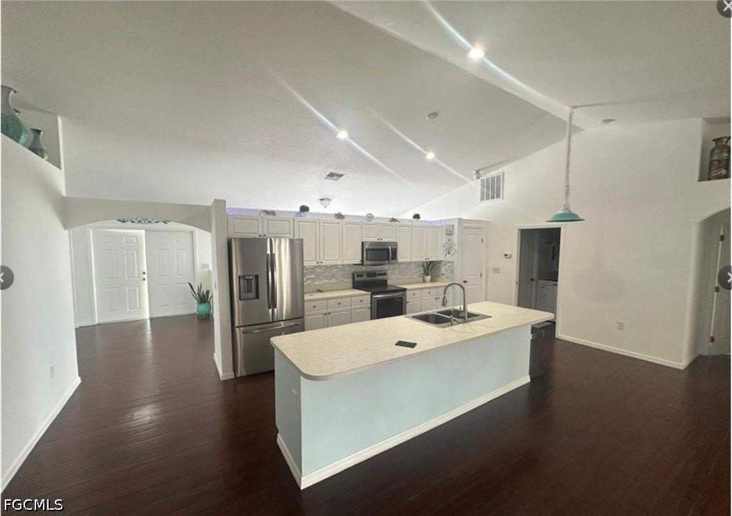 2115 Nw 19th Ave - Photo 7 of 22