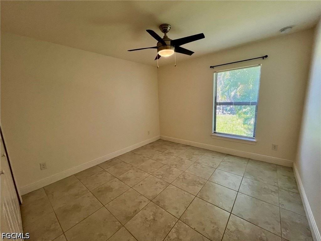 3322 Sw 17th Pl - Photo 3 of 18