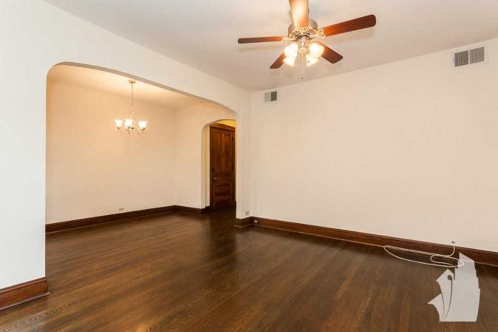 3047 W Logan Blvd #3047G - Photo 3 of 10