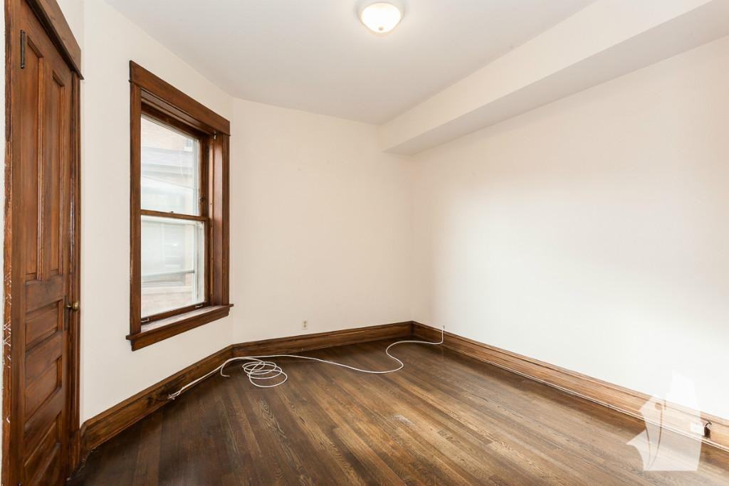 3047 W Logan Blvd #3047G - Photo 4 of 10